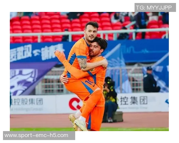 山东泰山热身赛3比1战胜香港杰志泽卡梅开二度展现强劲状态 山东泰山热身赛3比1战胜香港杰志泽卡梅开二度展现强劲状态