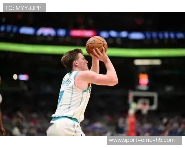 克尼佩尔表现抢眼11投6中斩获19分10篮板9助攻接近三双 克尼佩尔表现抢眼11投6中斩获19分10篮板9助攻接近三双