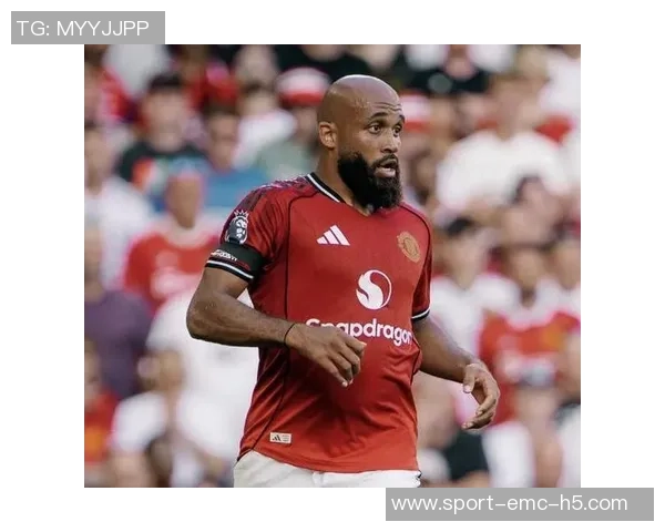 球迷从五个维度评析曼联主帅下课公告莫耶斯待遇最差引发热议